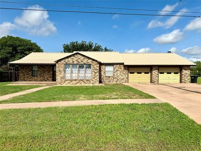 Property at 1452 S Broadway St, Aspermont, TX