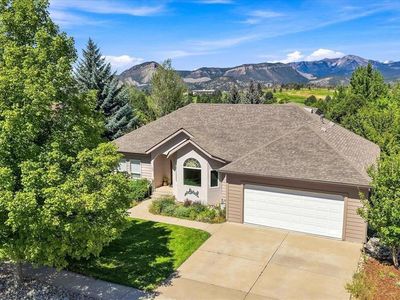 213 Hillcrest Drive