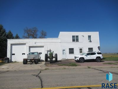210 E 1st St