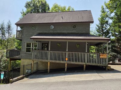 310 Greenwood Way