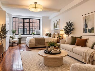320 E 42nd St APT 410