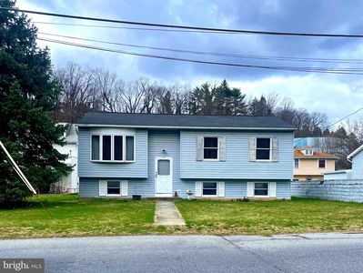 144 Bennett St