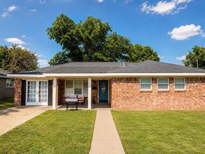808 NW 9th St