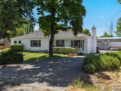 1650 Grand Ave