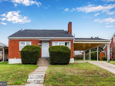 4926 Constitution Ave