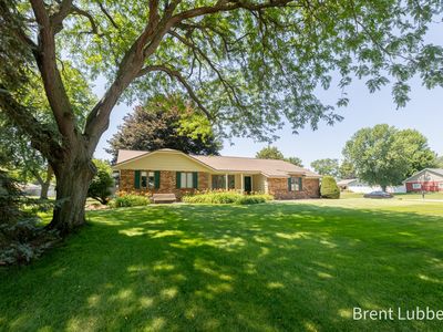 2685 E Chester Dr