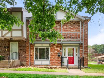 370 Westview Ter