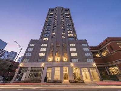 600 N Dearborn St APT 1512