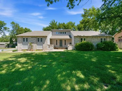 1300 E Cresthill Rd