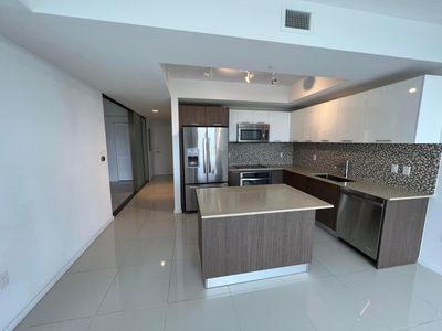 5300 PASEO Boulevard #708