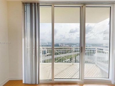 19501 W Country Club Dr APT 2505