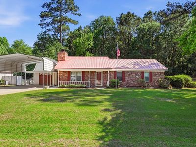 Property at 139 Pelham Dr, Leesburg, GA