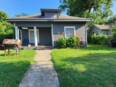 1320 Elmwood Ave