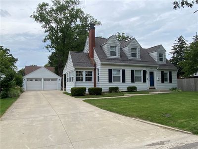 Property at 1020 11th St, Charleston, IL