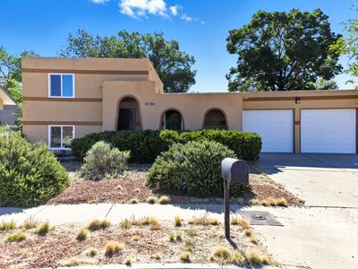 10504 Guadalajara Ave NE