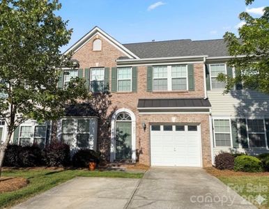 745 Prospect Ln