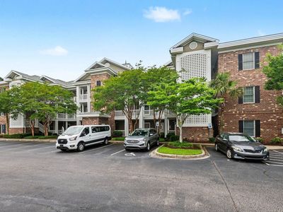 4865 Magnolia Pointe Ln. #201
