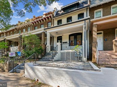 637 Irving St NW #1