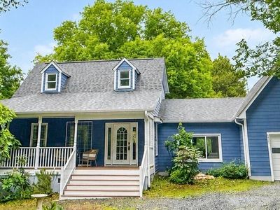 2415 Sunnyfield Ct