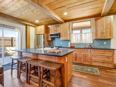 3465 Mountain View Blvd #12D