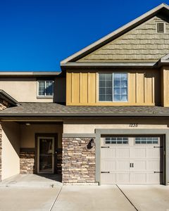 1238 N Baycrest Dr E