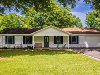10 Ruth Dr