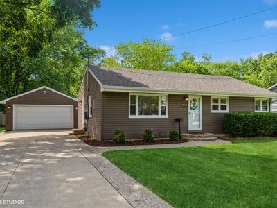 30300 N East End Ave