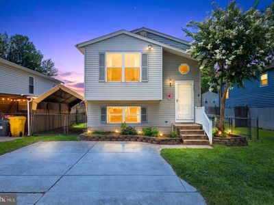 560 Elizabeth Ln