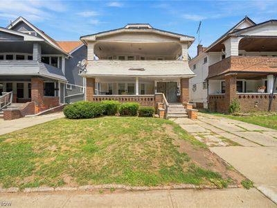 11413 Whitmore Ave