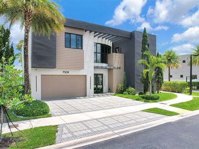 7509 NW 99th Ave
