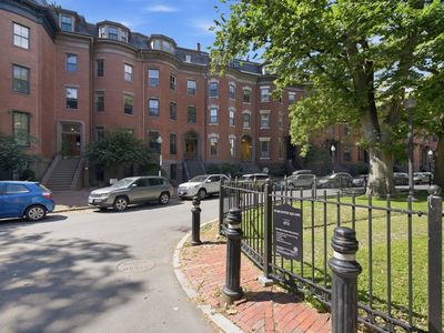 29 Worcester Sq APT 5