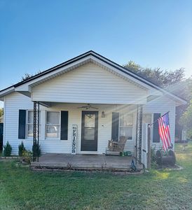 Property at 507 E South St, Lindale, TX