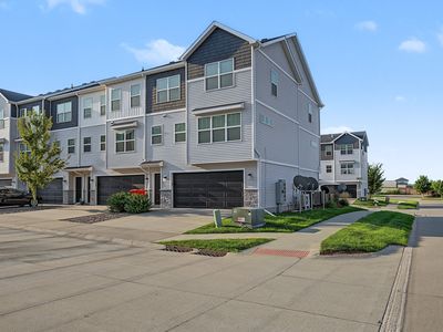 151 NE 23rd Ln