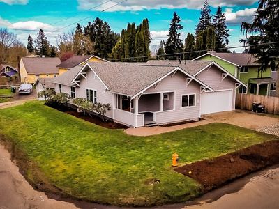 926 TULLIS Street NE