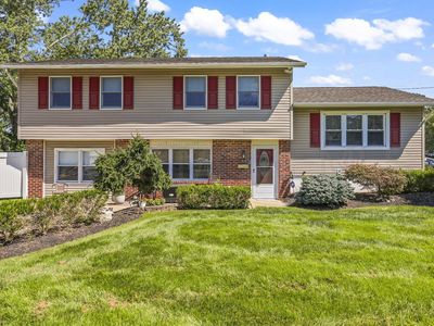 9 E Connecticut