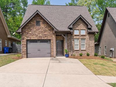 110 Kingston Ct