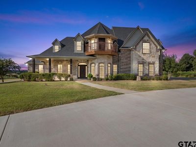 7820 Molina Dr