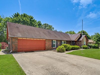 Property at 304 Cherokee Dr, Georgetown, IL