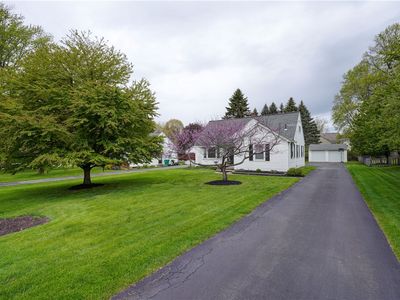 32 Rossman Dr