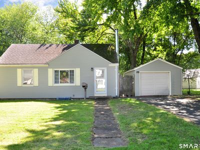 11 Tanglewood Drive