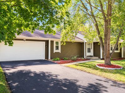 3071 Breezeway Dr