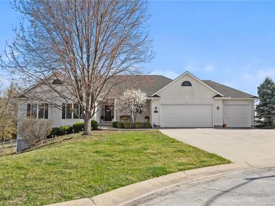 1301 NE Horizon Dr