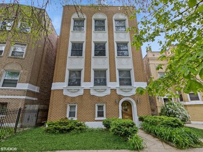 6224 N Washtenaw Ave APT 2