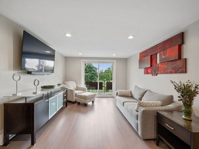 850 Des Plaines Ave APT 309