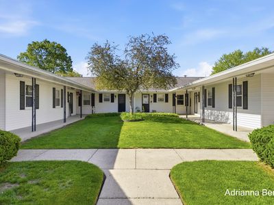 7467 Pinegrove Dr