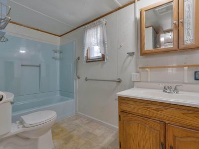 282 Country Club 3 Road