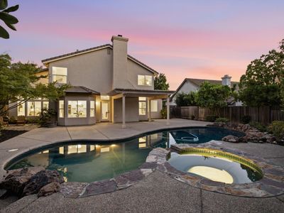 254 Luna Cir