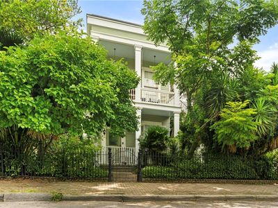 2033 Coliseum St APT 4