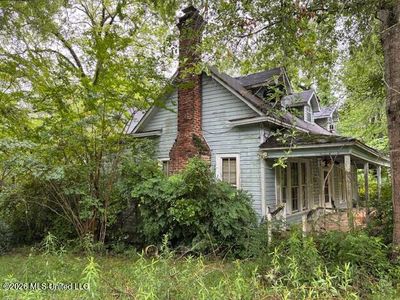 267 Lewis St S