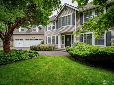 2409 Buckingham Drive SE